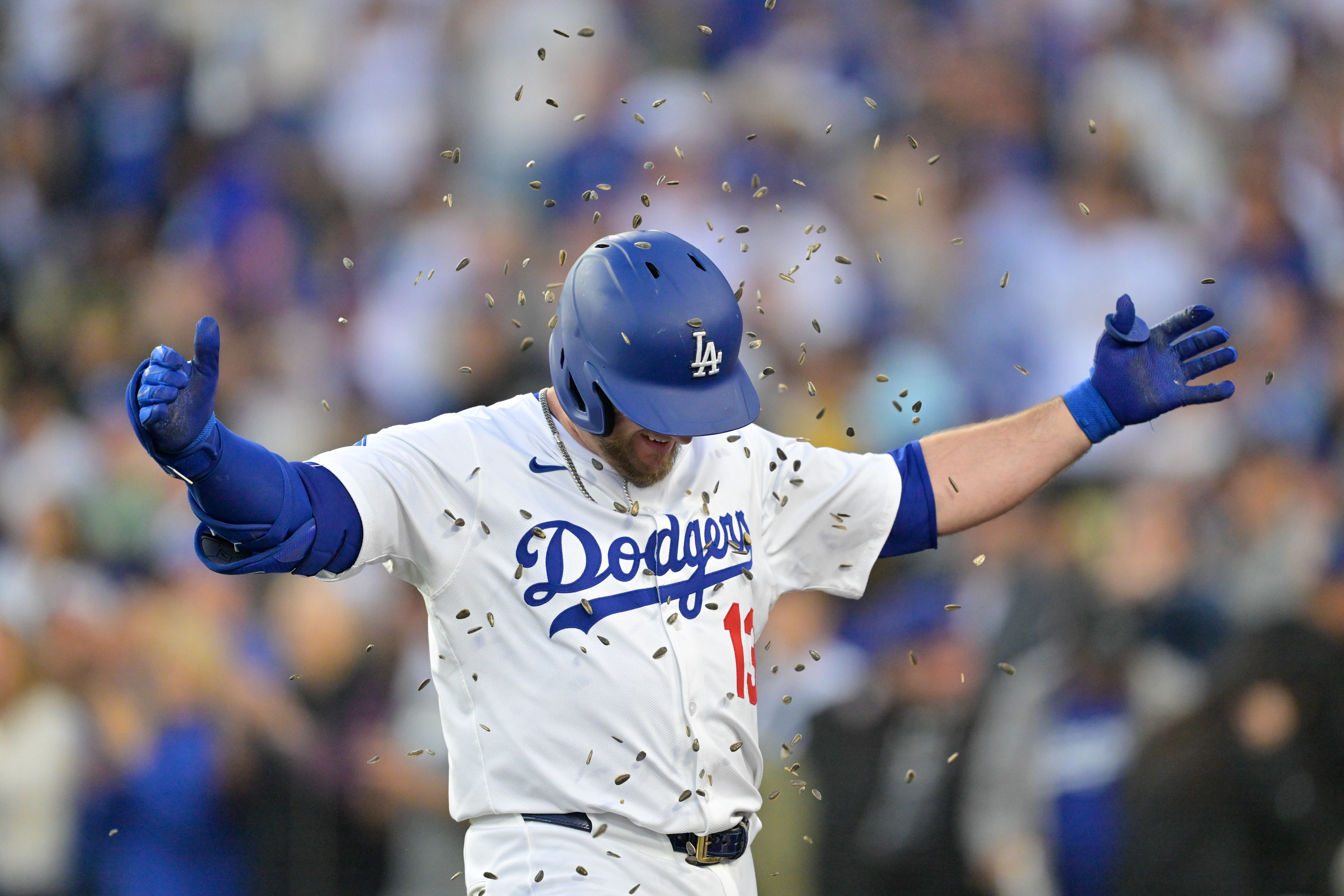 Max Muncy might leave the yard tonight - Source: Imagn